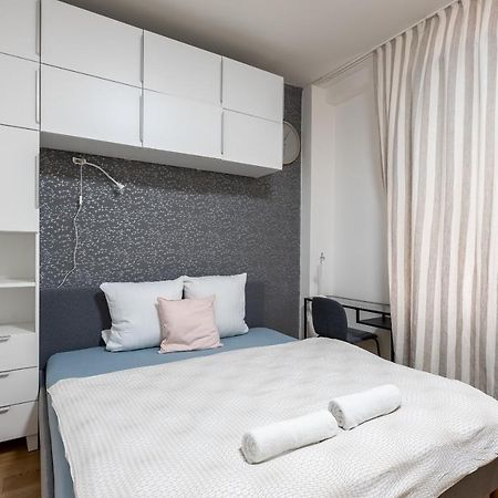 Lotus Apartment Прага Экстерьер фото