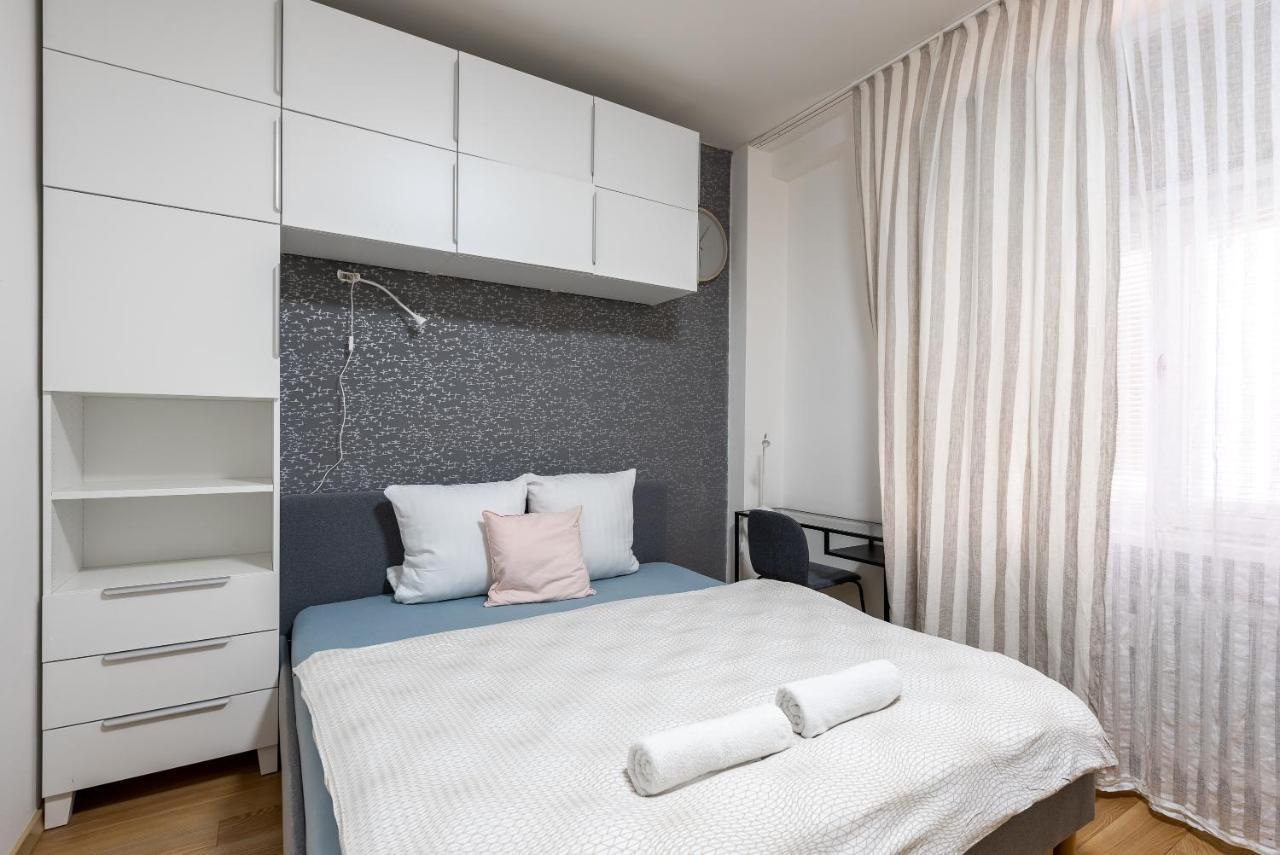 Lotus Apartment Прага Экстерьер фото