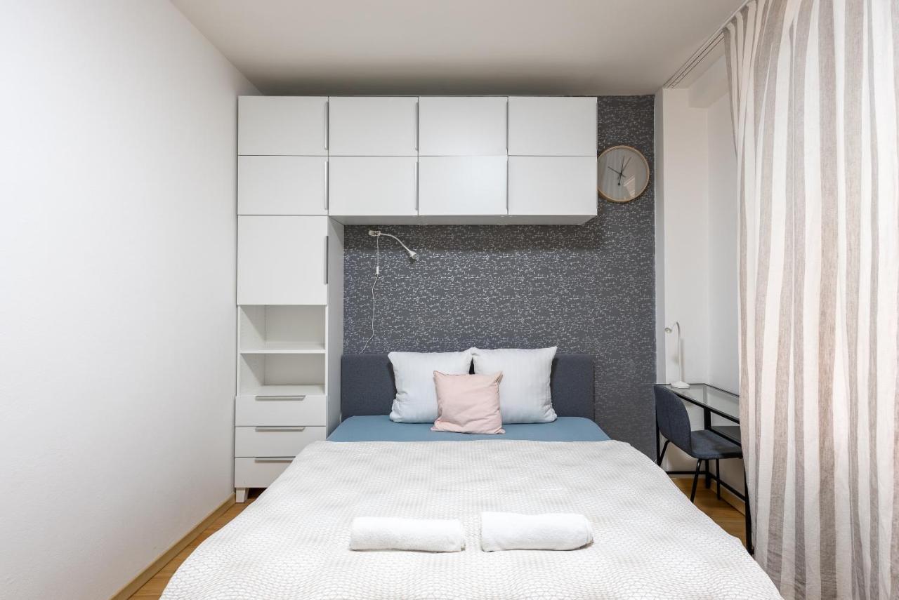 Lotus Apartment Прага Экстерьер фото